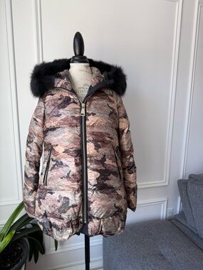 Flo & Clo camo print women puffer jacket